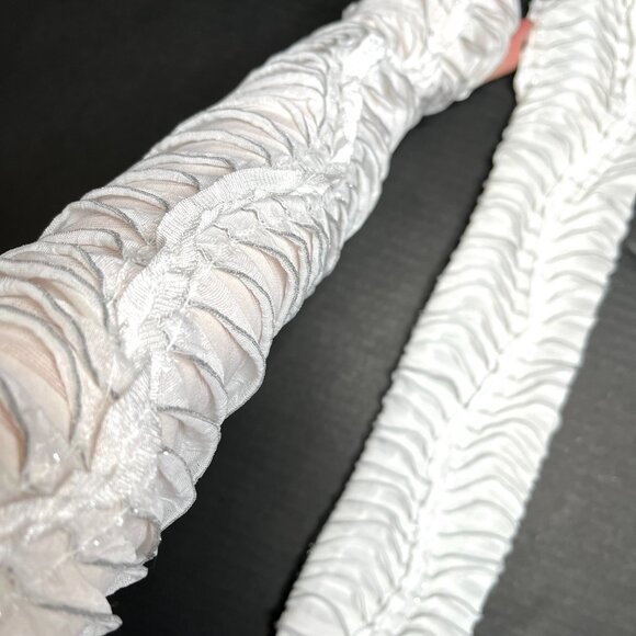 White Mummy Arm Warmers Womens Bandage Textured Ruffle Hand Gloves Ghost Costume - Picture 5 of 6